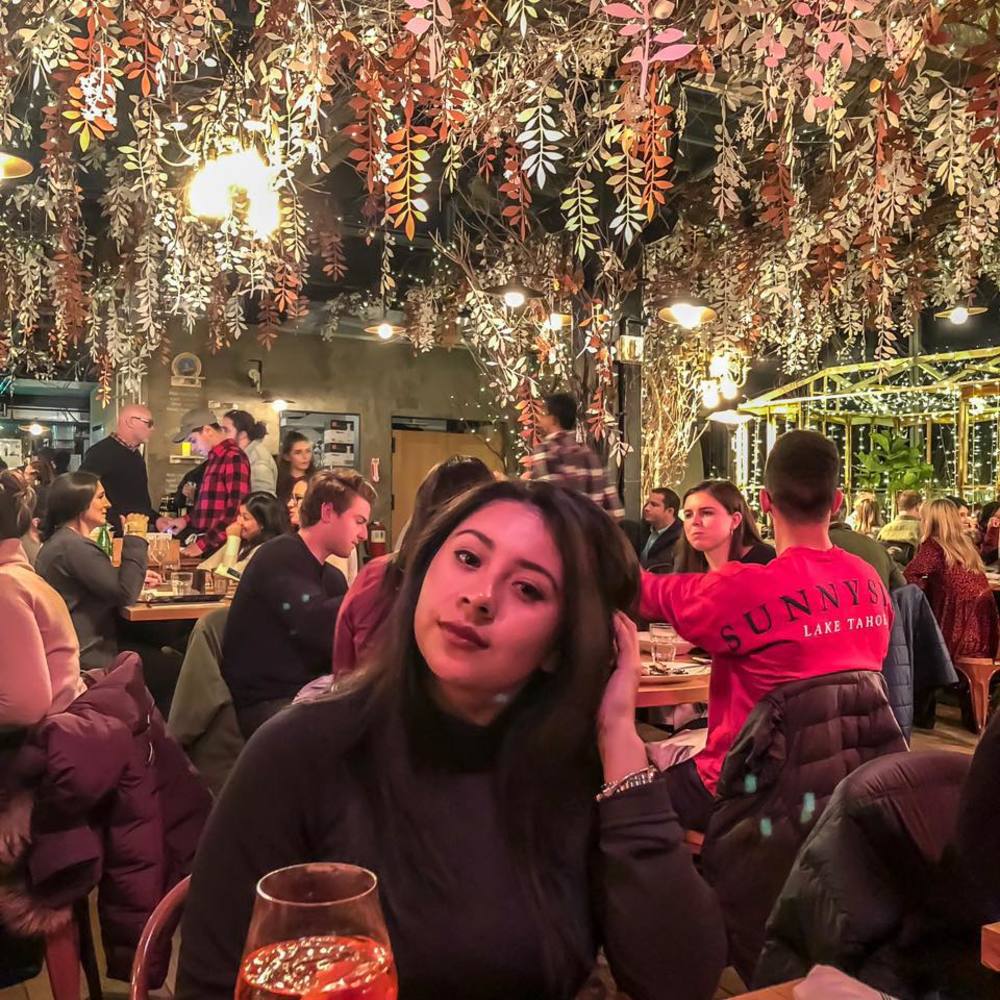 Meet your Posher, Alexis